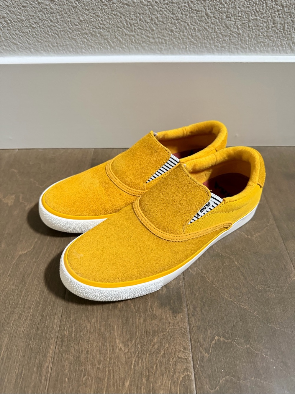 Nike SB Zoom Verona Slip Premium Size 6.5 Men’s/8 Women’s